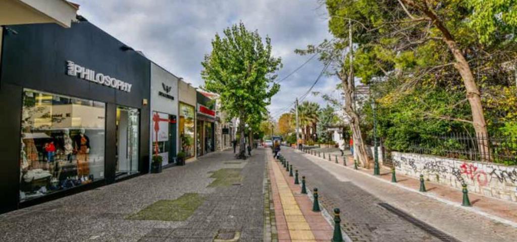 Η Trastor πάει για... ψώνια στην Κηφισιά Η Trastor πάει για... ψώνια στην Κηφισιά